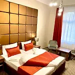 Borostyan Panzio Penzion 4*