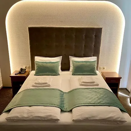 Borostyan Panzio 4* Kaposvár